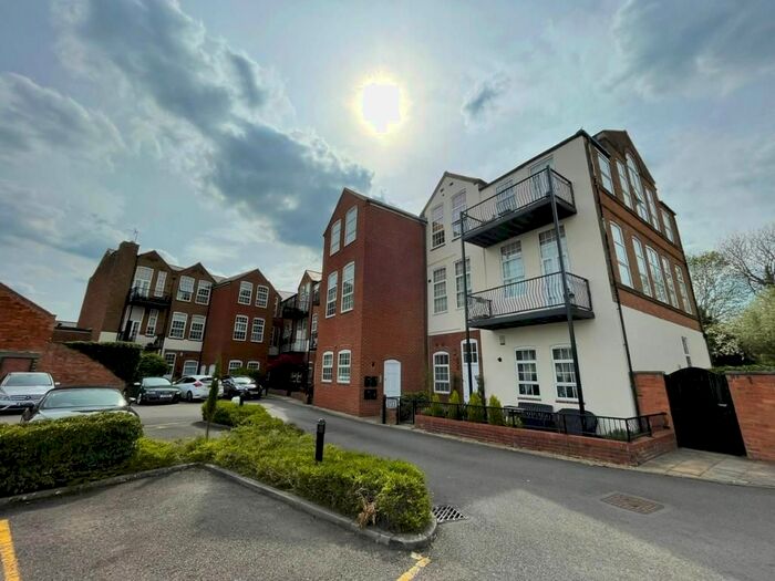 2 Bedroom Flat To Rent In Kensington Place, Wellingborough Road, Olney, MK46