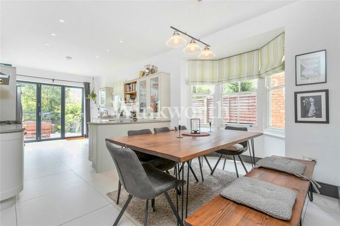 4 Bedroom End Of Terrace House To Rent In Palmerston Crescent, London, N13