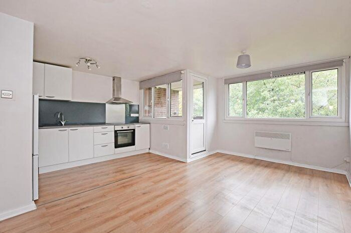 1 Bedroom Apartment To Rent In Exeter Drive, Sheffield, S3
