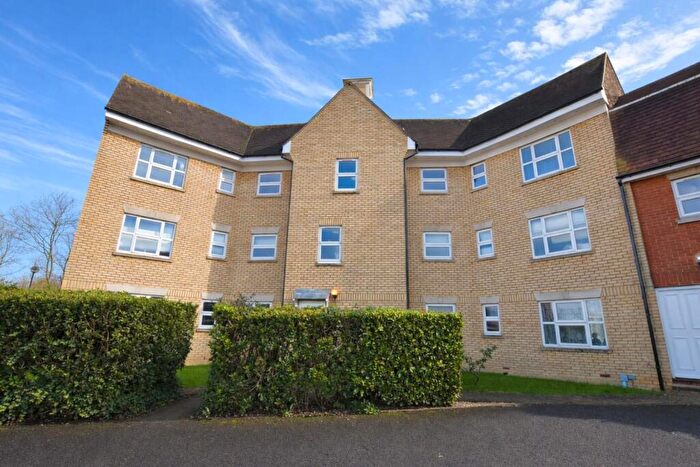 2 Bedroom Apartment For Sale In Tallow Gate, South Woodham Ferrers, Chelmsford, CM3