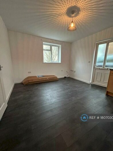 1 Bedroom Flat To Rent In Meerbrook Close, Oakwood, Derby, DE21