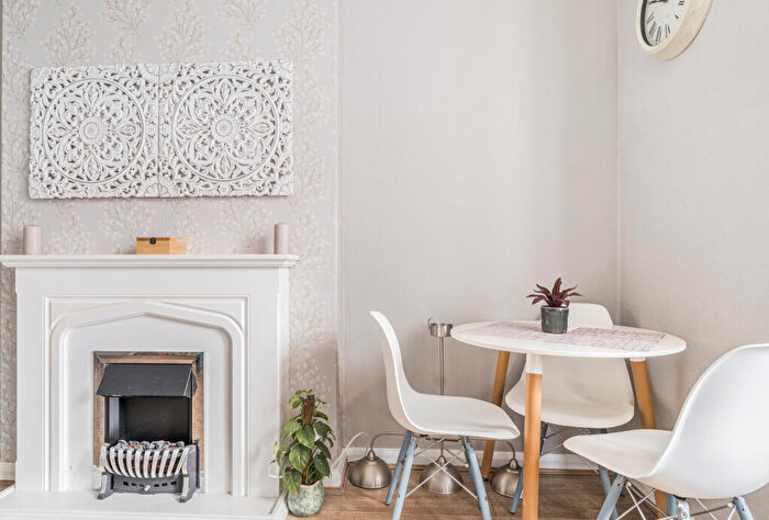 1 Bedroom Apartment For Sale In Egmont Road, Sutton, SM2