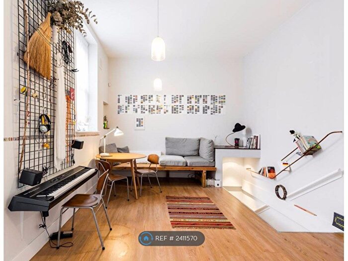 1 Bedroom Flat To Rent In Kingsland Road, London, E8