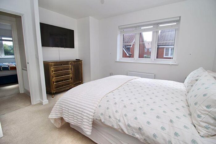 4 Bedroom Detached House For Sale In St. Andrews Road, Botley, SO32