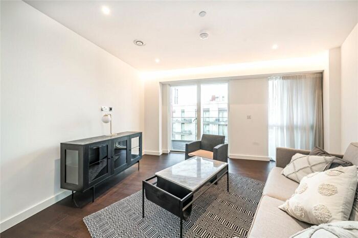 2 Bedroom Apartment To Rent In Malthouse Road, London, SW11