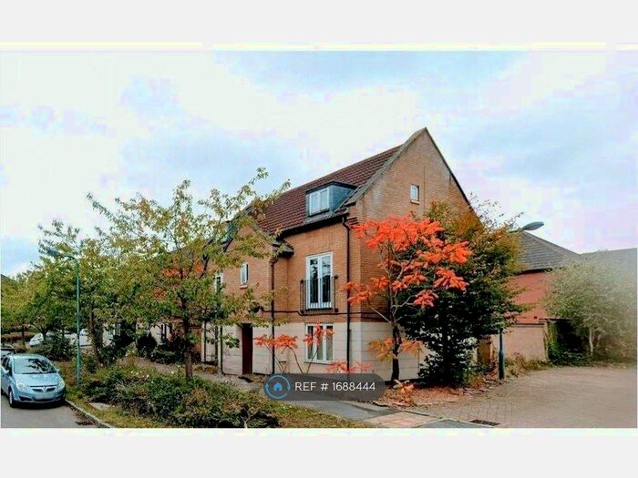 5 Bedroom Detached House To Rent In Swanwick Lane, Broughton, Milton Keynes, MK10