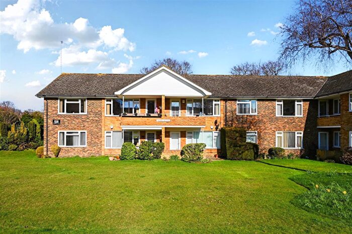 3 Bedroom Flat For Sale In Birkdale, Bexhill-On-Sea, TN39