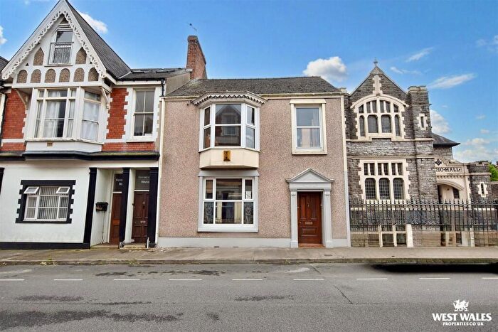 3 Bedroom End Of Terrace House For Sale In Bush Street, Pembroke Dock, SA72