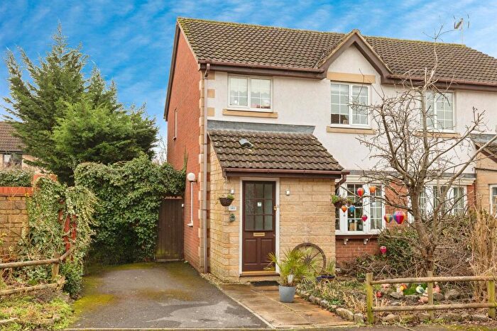 3 Bedroom Semi Detached House For Sale In Couzens Close, Chipping Sodbury, Bristol, BS37