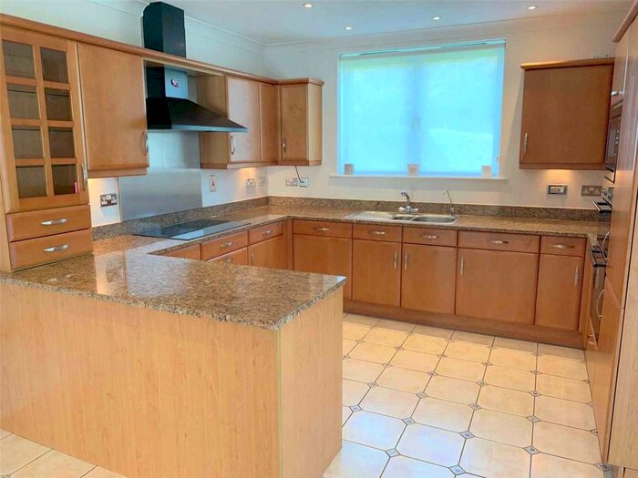 3 Bedroom Flat To Rent In Chatelain House, St. Vincents Lane, London, NW7