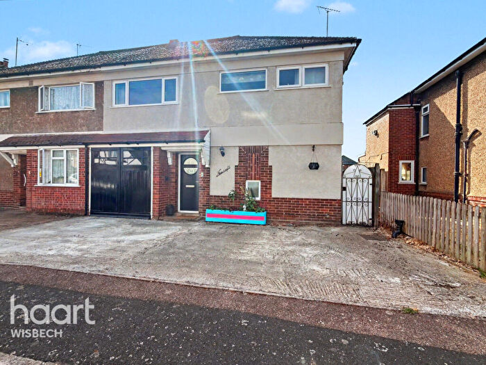 3 Bedroom Semi-Detached House For Sale In Hillburn Road, Wisbech, PE13