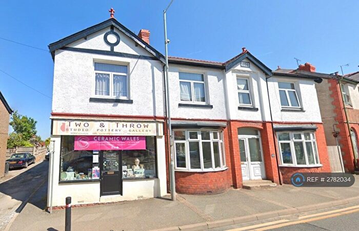 2 Bedroom Flat To Rent In High Street, Dyserth, Rhyl, LL18