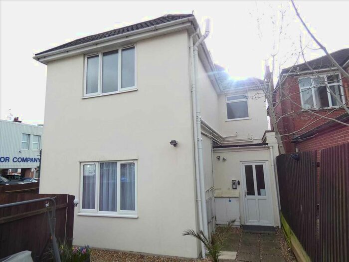 2 Bedroom Flat To Rent In Charlotte Court, Wimborne Road, Bournemouth, BH9