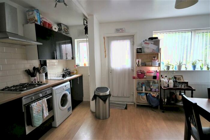 2 Bedroom Terraced House To Rent In Park View Avenue, Burley, Leeds, LS4