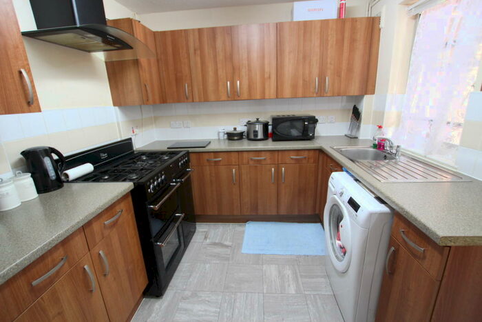 1 Bedroom Property To Rent In Room, , Wine Close, London, Greater London, E1W