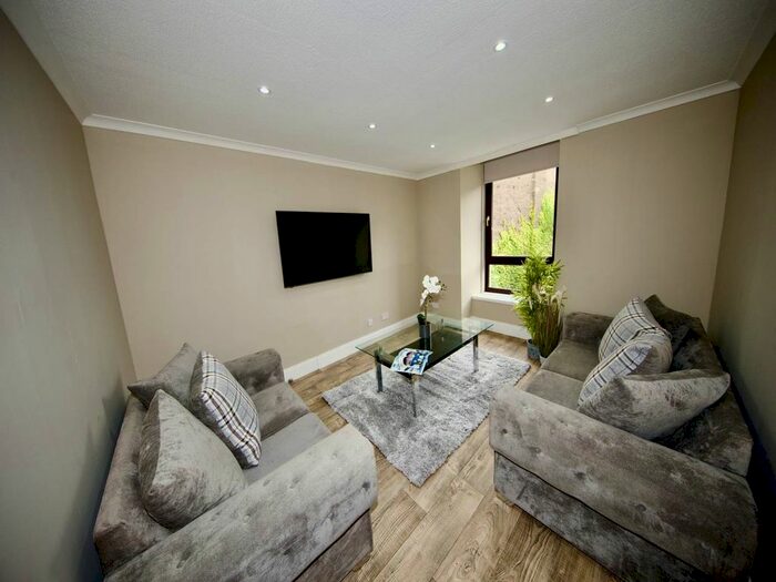 1 Bedroom Detached House To Rent In Hilltown, Dundee, DD3