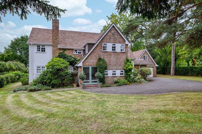 4 Bedroom Detached House For Sale In The Ridgeway, Astwood Bank, B96