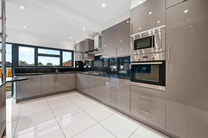 6 Bedroom Semi Detached House For Sale In Whitchurch Lane, HA8