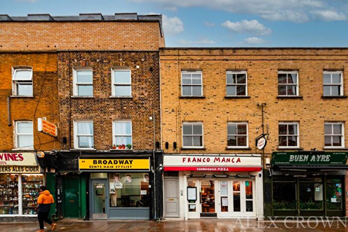 3 Bedroom Flat To Rent In Broadway Market, London Fields, E8