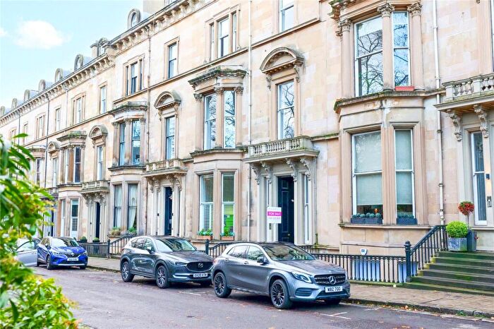 2 Bedroom Apartment For Sale In Belhaven Terrace West, Glasgow, G12