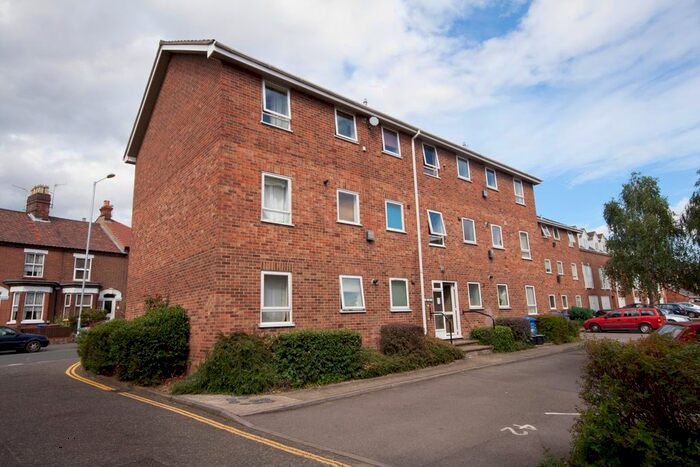 2 Bedroom Flat To Rent In Howard Mews, Norwich, NR3