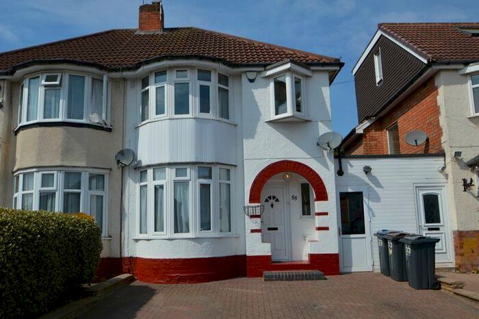 3 Bedroom Semi-Detached House To Rent In Acheson Road, Hall Green, B28