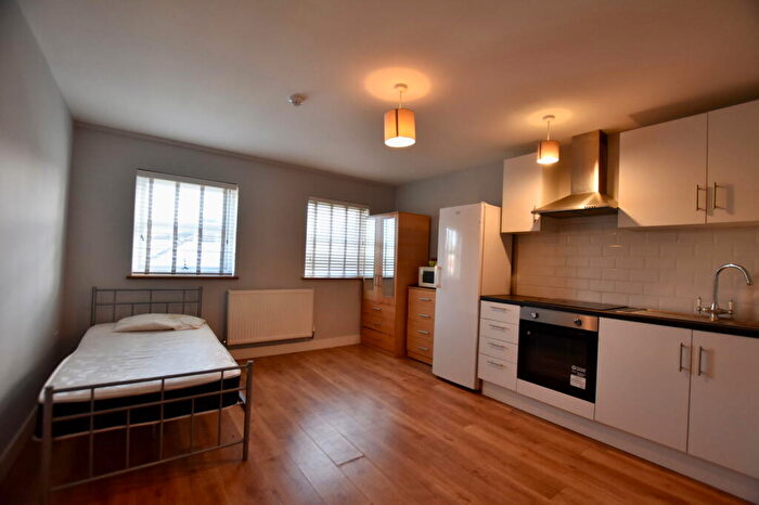 Studio To Rent In A Kingston Road, Leatherhead, KT22