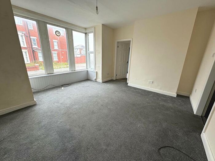 1 Bedroom Flat To Rent In Warbreck Drive, Blackpool, FY2