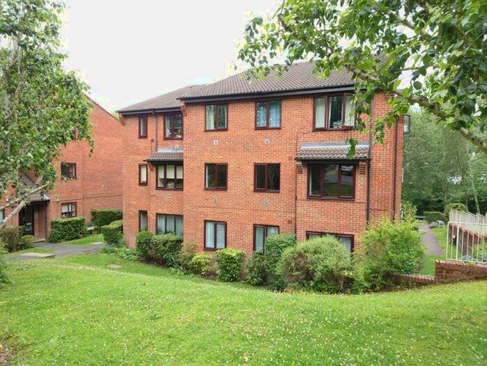 2 Bedroom Detached House To Rent In Bader Close, Kenley, CR8