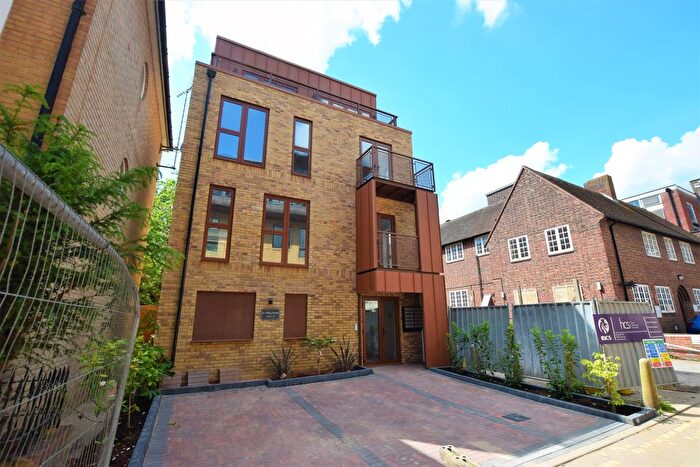 1 Bedroom Flat To Rent In St Marks House, Cottage Place, Chelmsford, Essex, CM1