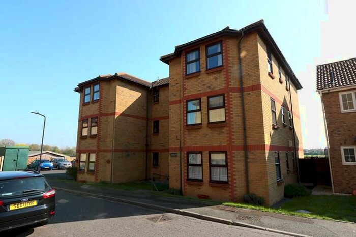 1 Bedroom Apartment To Rent In Willow Lodge, The Woodlands, Shoeburyness, Southend-On-Sea, SS3