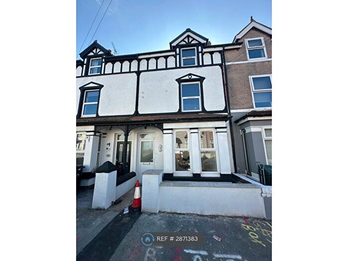 4 Bedroom Terraced House To Rent In Ronald Avenue, Llandudno Junction, LL31