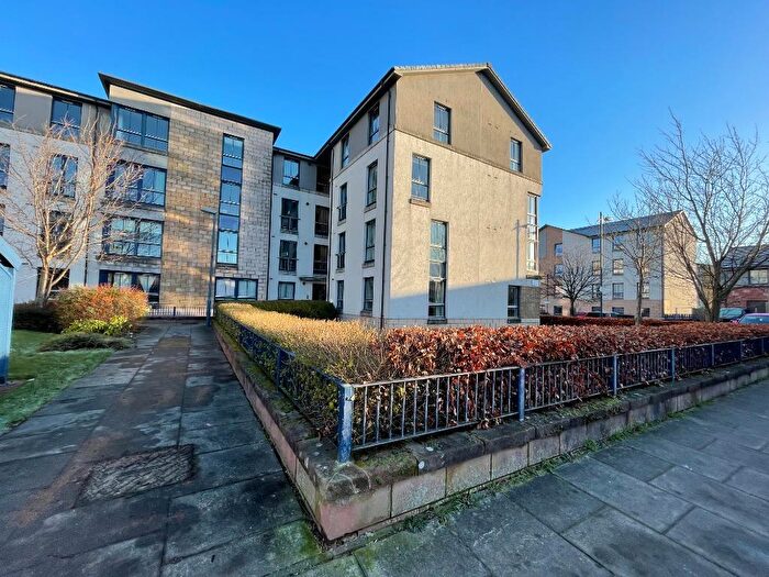 2 Bedroom Flat To Rent In Ritz Place, Glasgow, G5