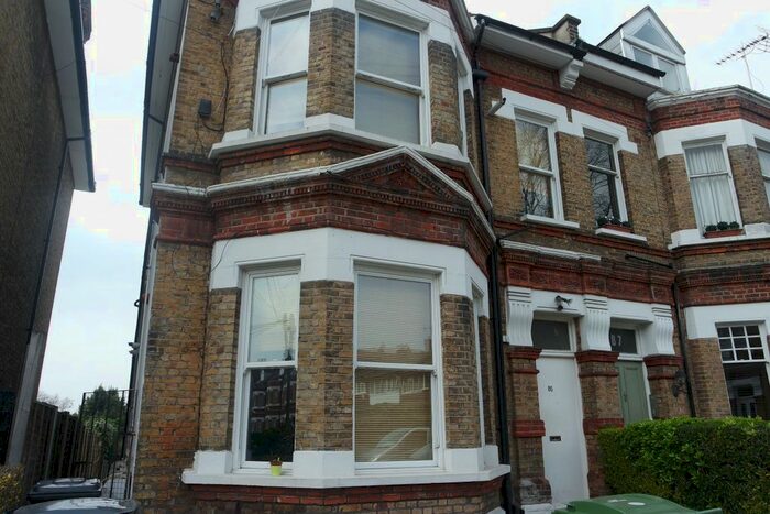 Studio To Rent In Tierney Road, London, SW2