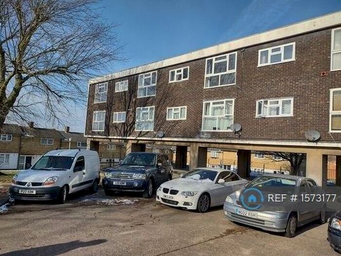 1 Bedroom Flat To Rent In Thistledown, Basildon, SS14
