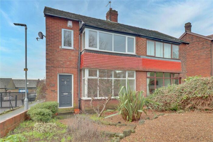 3 Bedroom Semi-Detached House To Rent In Broadway, Horsforth, Leeds, West Yorkshire, Uk, LS18