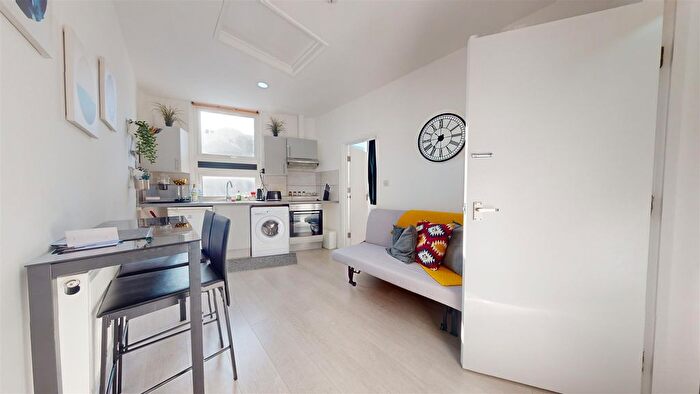 1 Bedroom Flat To Rent In Harrow Road, Kensal Green, London, NW10