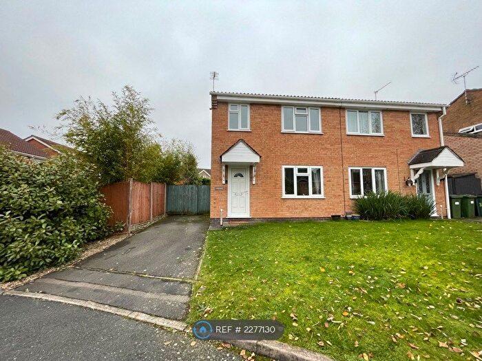3 Bedroom Semi-Detached House To Rent In Fernlea, Leicester, LE19