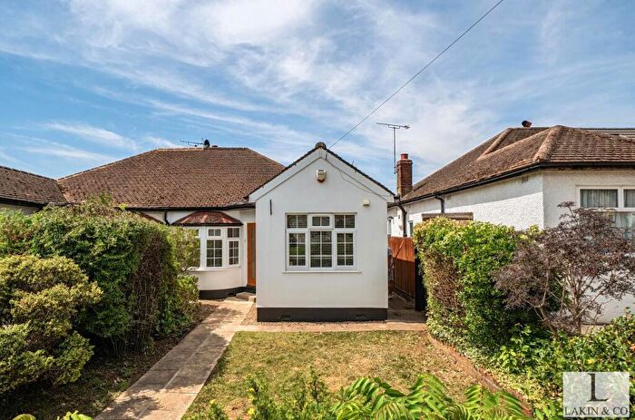 3 Bedroom Bungalow To Rent In Mount Park Road, Pinner, HA5