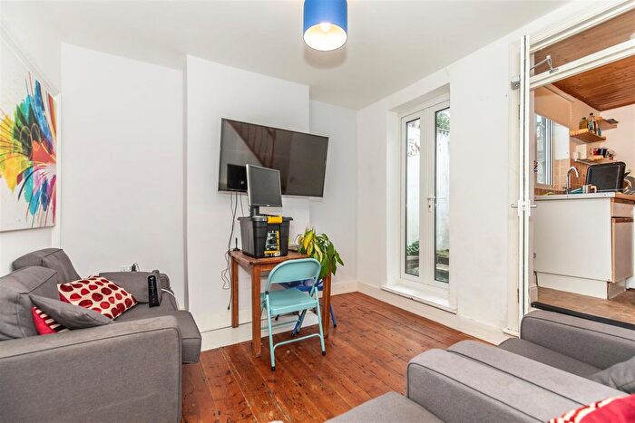 3 Bedroom Terraced House To Rent In Nesbitt Road, Brighton, BN2