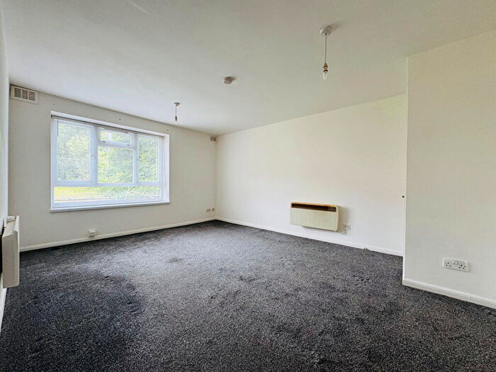 Studio To Rent In Crayford High Street, Crayford, Dartford, DA1