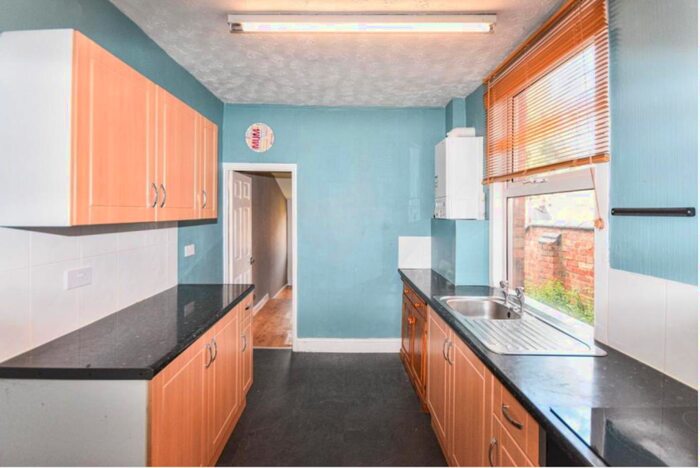 2 Bedroom End Of Terrace House To Rent In Symington Street, Northampton, NN5