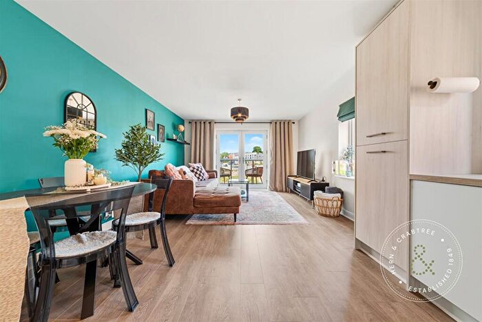 2 Bedroom Flat For Sale In Rhodfa Groes Wen, Cwrt Saint Ioan, Cardiff, CF5