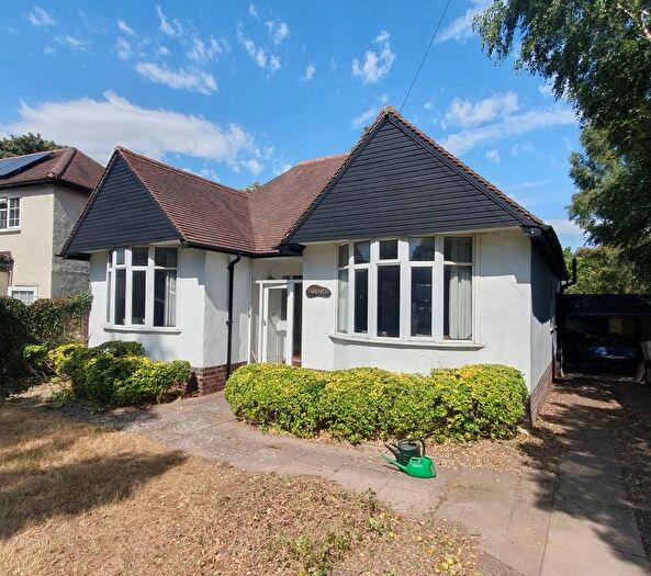 3 Bedroom Bungalow For Sale In Bakers Lane, Sutton Coldfield, West Midlands, B73