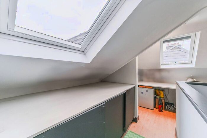 Studio To Rent In Newlands Road, Norbury, London, SW16