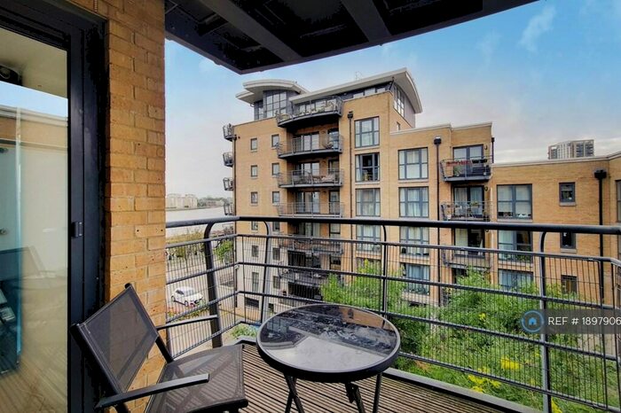 2 Bedroom Flat To Rent In Stretton Mansions, London, SE8