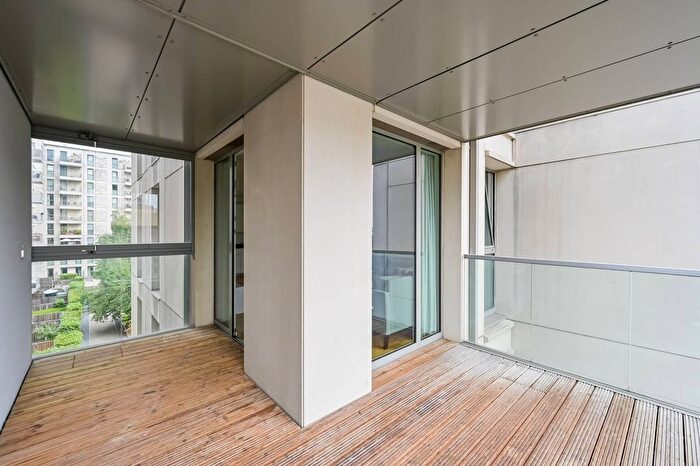 3 Bedroom Flat To Rent In Frye House, Stratford, London, E20