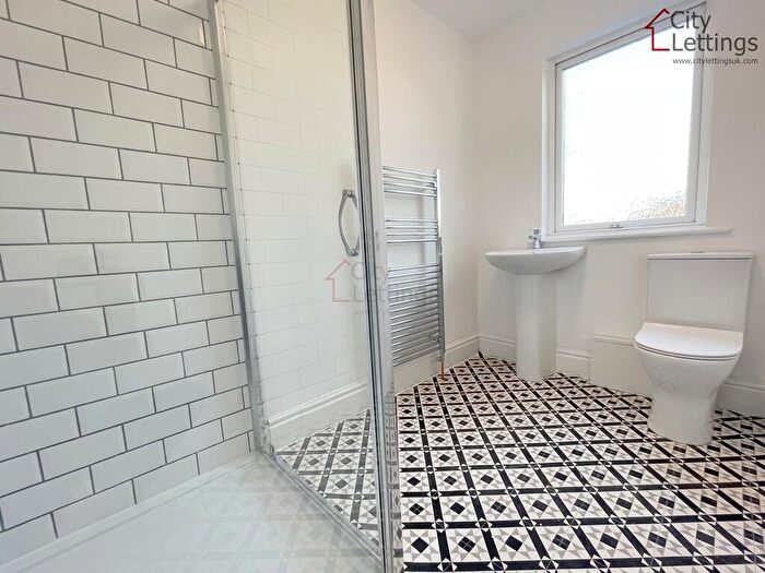 2 Bedroom Flat To Rent In Albert Road, Alexandra Park, Nottingham, NG3