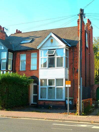 5 Bedroom House To Rent In Queens Road, Nottingham, NG9