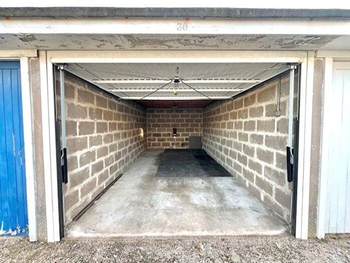 Garage / Parking To Rent In Broomhill Road, Aberdeen, AB10